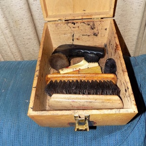 Griffin  Shinemaster Wooden Shoe Shine Box. A Shoe Valet to Keep Supplies Together. A Vintage Hand Crafted Wooden Shoe Cleaner Box.