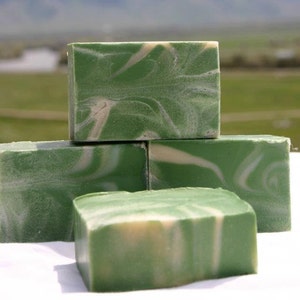 Jabón de Leche de Cabra de Pino, jabón casero, proceso en frío, proceso en frío, hecho a mano, artesanal, natural, hidratante, jabón de leche de cabra