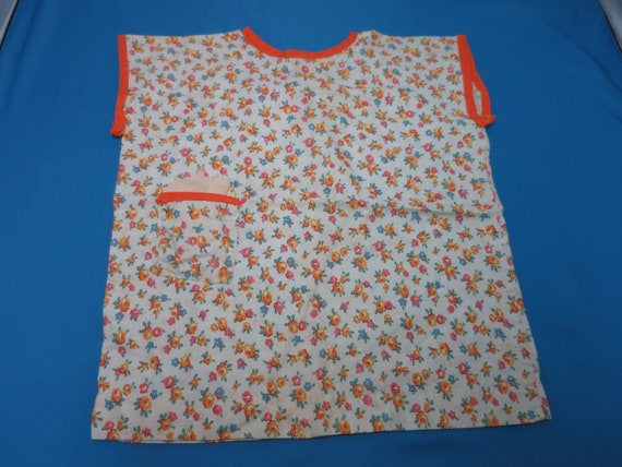 Girl Toddler Shirt floral pattern with folded han… - image 1