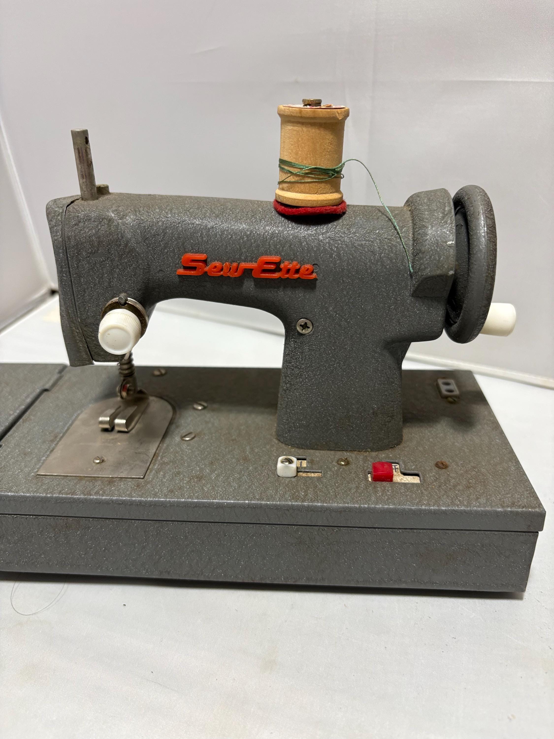 Sew Ette Battery Operated Toy Sewing Machine Metal Made in Japan