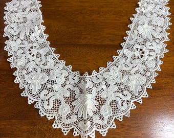 Adorno de cuello de encaje vintage blanco con apliques de crochet hechos a mano para mujer o hombre