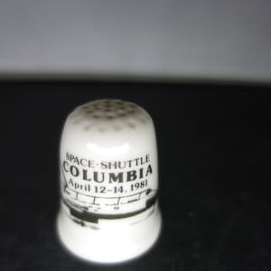 Vintage Space ShuttleColumbien Fingerhut 12.April 1981