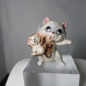 Vintage Josef Original Cat Holding A Mouse Figurine Korea Josef Paper Labels Height 2 1/4 inches
