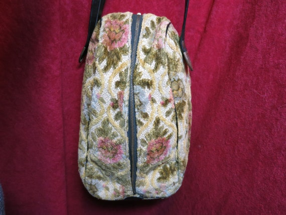 VELVET SMALL POUCH BLUE TONES FLOWER PATTERN VELVET SMALL POUCH BLUE TONES FLOWER PATTERN