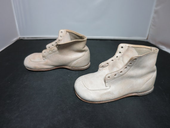 Vintage Buster Brown Baby White Leather Walking S… - image 2