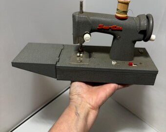 Sew Ette Battery Operated Toy Sewing Machine Metal Made in Japan