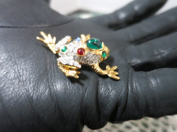 Vintage Sphinx Frog Brooch Large Green Glass with… - image 3