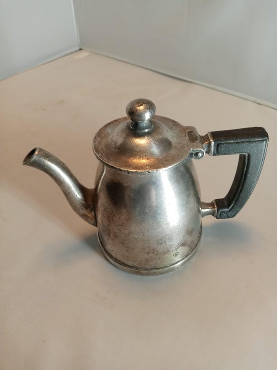 【Wallace】 Lady Astor コーヒーポット【シルバープレート】 Antique Wallace Hand Soldered 8 Oz Teapot Pat Apr 3, 28 Hotel St