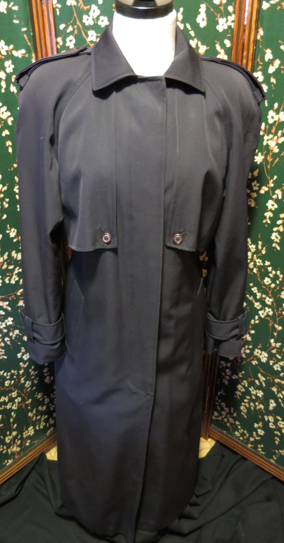 Geoffrey Beene Black Swing Trench Coat tag size 6 