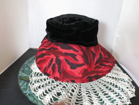 Vintage Women's Bucket wide Brim Hat Black Velvet… - image 2