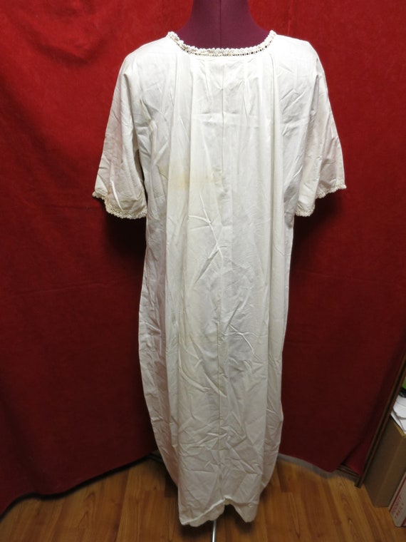 Vintage White Cotton Nightgown Victorian 1800s Mo… - image 5