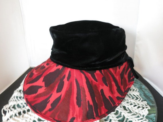 Vintage Women's Bucket wide Brim Hat Black Velvet… - image 3