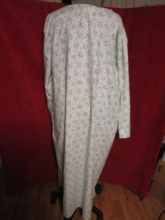 Vintage Union Made Cotton Flannel Nightgown Flora… - image 4