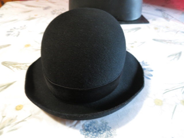 Vintage Laura Ashley Wool Cloche Hat | Cottagecore Dark Academia Made in England Cloche Red 100% Wool Vintage Hats for Women for sale | eBay main image 3