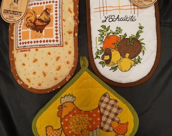 Vintage Kitch Compliments Franco New York Oven Mitt Choice or Magla Pot Holder Choice Rooster - Veg -Chicken