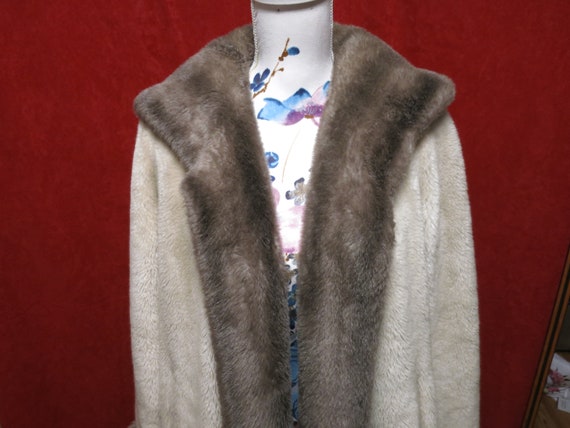 Lassie Faux Fur Women's Coat Size L Vintage 1960s… - image 1