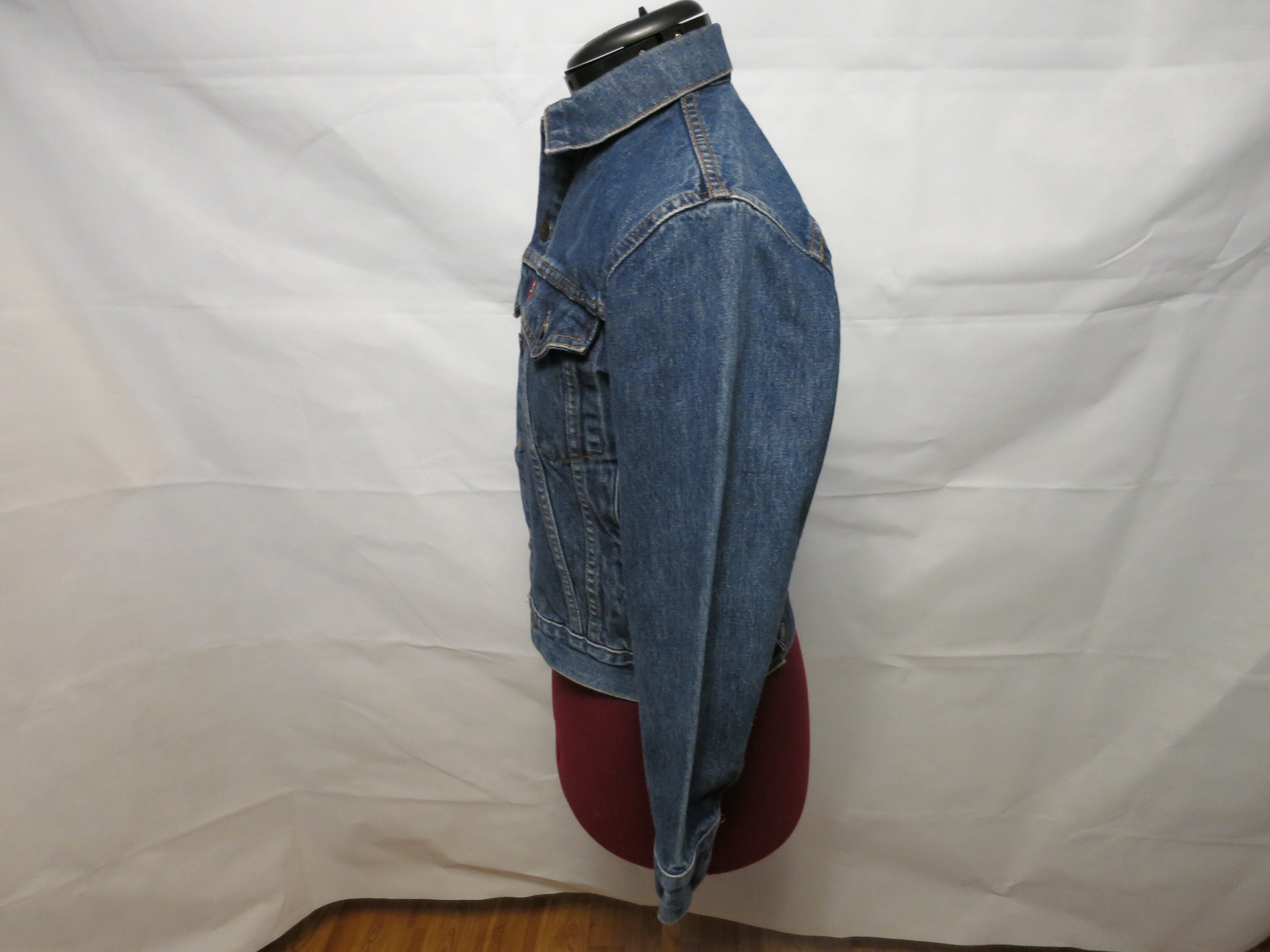 Vintage Denim Jacket Levis Trucker Jacket Size 18 Number 70706 