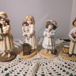 Listagem de escolha de estatueta Jan Hagara Addie Tara Audrey e Jody