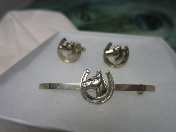 Equestrian Horse Bar Pin and Cuff Links set Lucky… - image 1