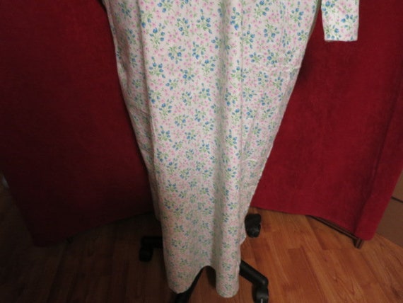 Vintage Union Made Cotton Flannel Nightgown Flora… - image 7