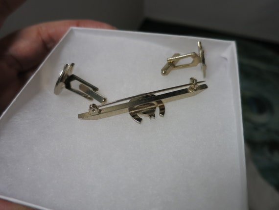 Equestrian Horse Bar Pin and Cuff Links set Lucky… - image 2