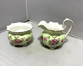 Jarra para crema y azucarero de porcelana fina Ansley, color rosa claro con rosas y verde salvia claro.