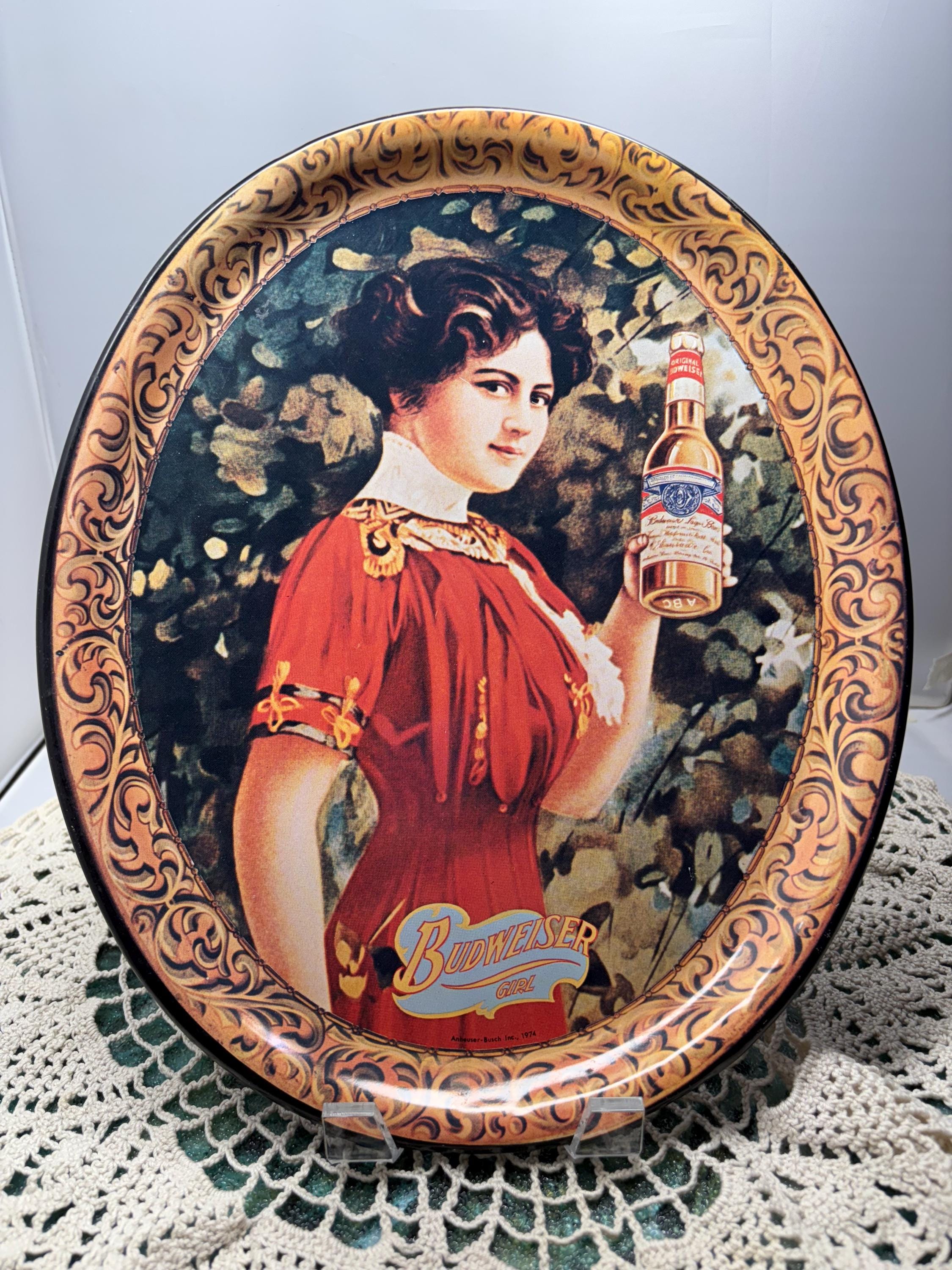   Plate Budweiser ユニフォーム Vintage Budweiser Girl Tray Anheuser Busch Inc. 1994 Height 12.5