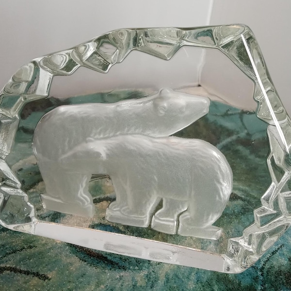 Vintage matten Jonasson Zweedse gegraveerde kristallen ijsbeer presse-papier midden van de eeuw 1960