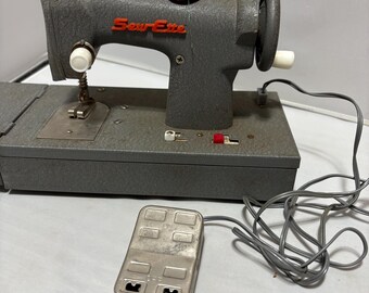 Sew Ette Battery Operated Toy Sewing Machine Metal Made in Japan