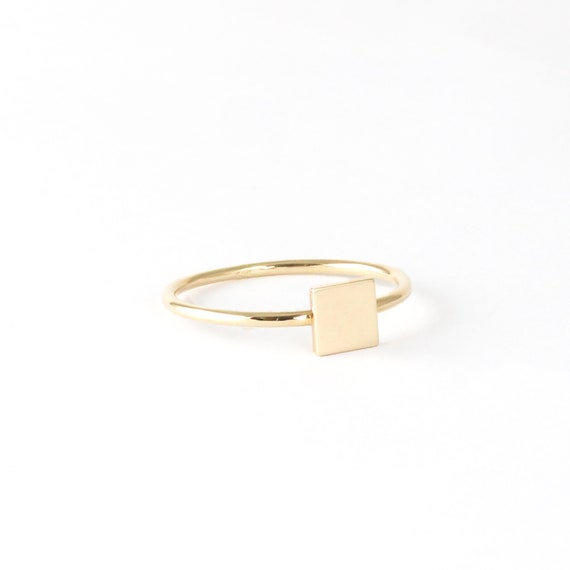 Buy Azai by Nykaa Fashion Statement Gold Square Ring with Green Stone online