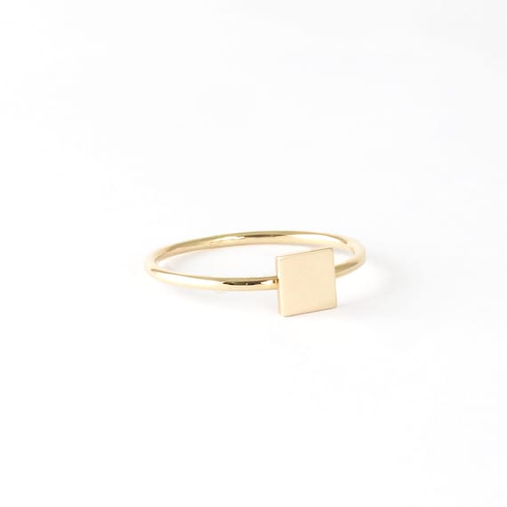 Buy Azai by Nykaa Fashion Statement Gold Square Ring with Green Stone online