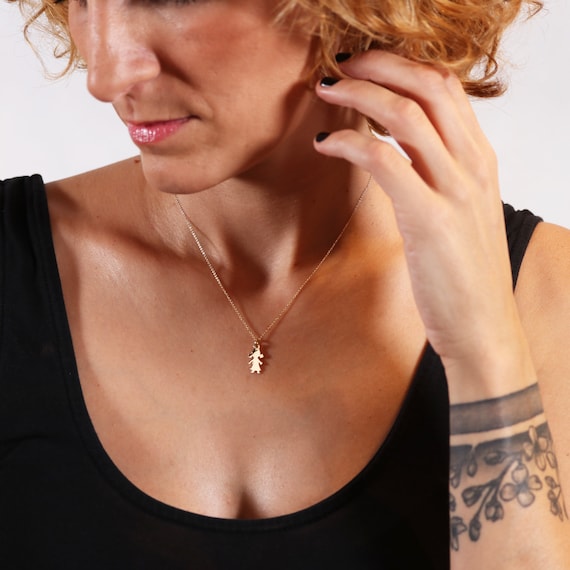 Girl pendant best sale gold