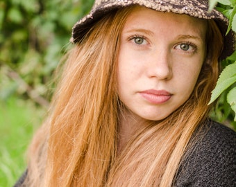 Cloche in nuno felt/felt hat and hand-embroidered lace/Woman's hat