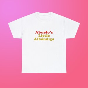 Camiseta unissex de algodão pesado Abuelo's Little Albondiga Herança Hispânica Família Latina Engraçada Fofa Albondiga Presente Almôndega Camiseta da cidade de Nova York