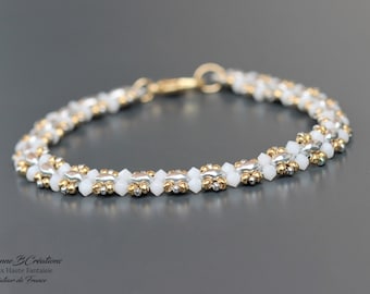 Minimalist White and Gold Bracelet for Women with Crystal Beads