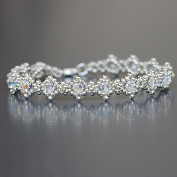 Bracelet minimaliste pour Femme en perles de cristal et rocailles Miyuki. Fermoir argent massif