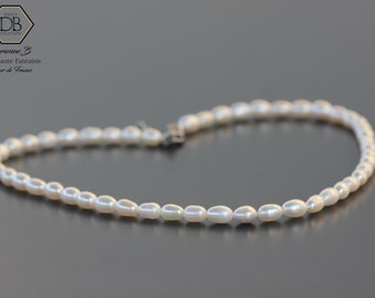 White freshwater pearl necklace for women. Stainless steel clasp