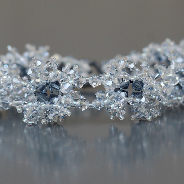 Bracelet Cristal autrichien bleu pour femme. Perles bicônes et rocailles japonaises