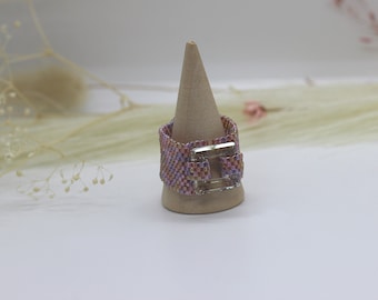 Bague large pour femme. Miyuki délica rose et Carré évidé Cristal.