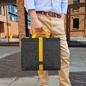 CEINTURE DE VOITURE JAUNE Sangle pour ordinateur portable Sac à bandoulière unisexe Sac à main fermé en feutre gris foncé pour ordinateur portable de 15 pouces