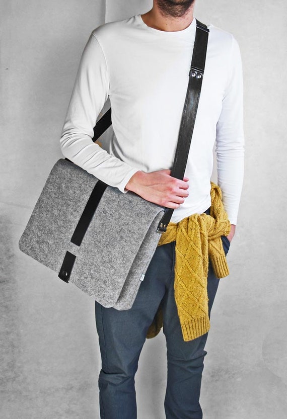 Male store shoulder bag