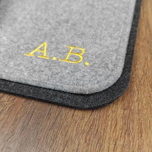 PERSONALISED MOUSE PAD Felt Mouse Pad with Embroided Monogram Name or Initials Perfect Personalised Gift Mouse Mat afbeelding 5