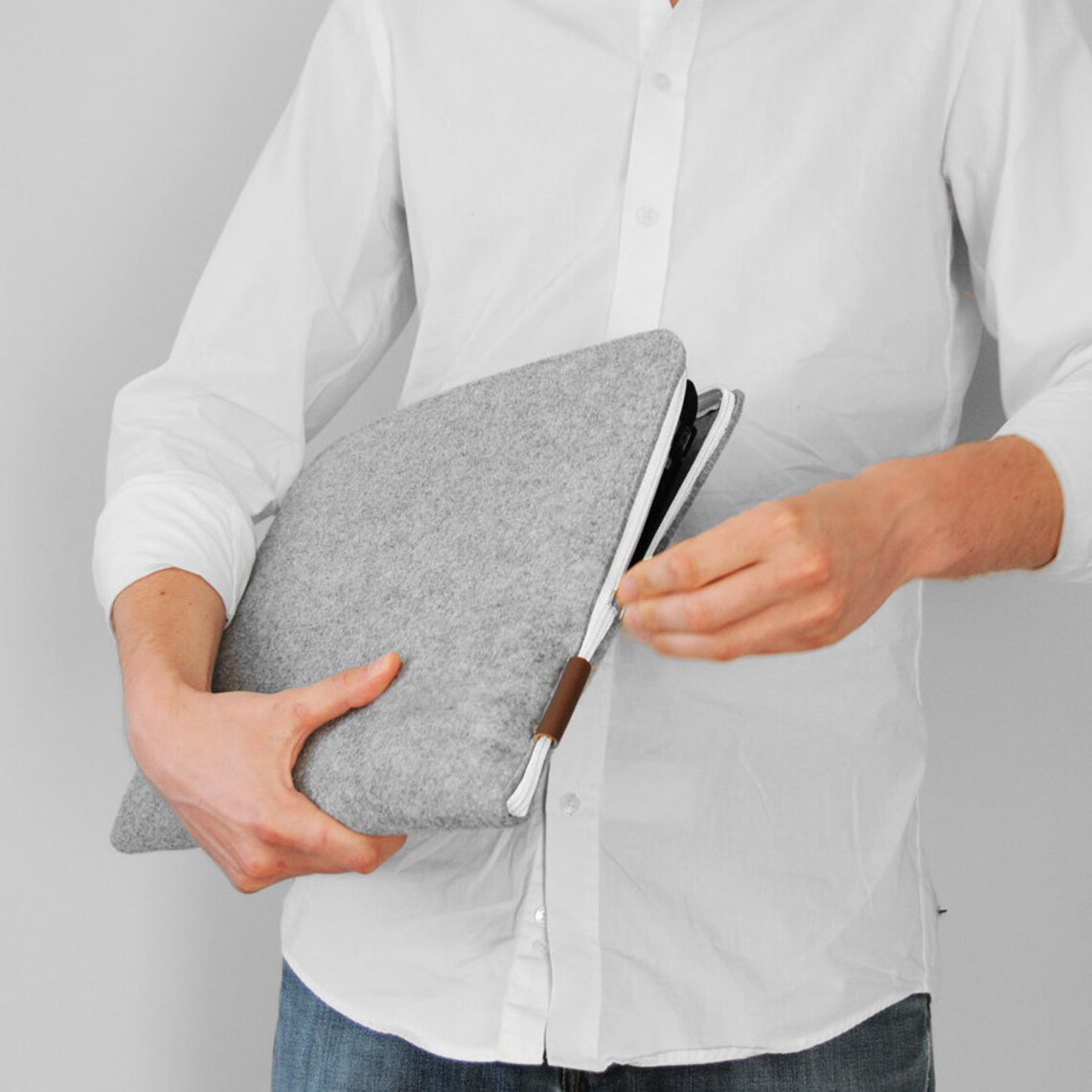 LAPTOP SLEEVE 01 Gray Felt With White Zipper Macbook Cover All Etsy