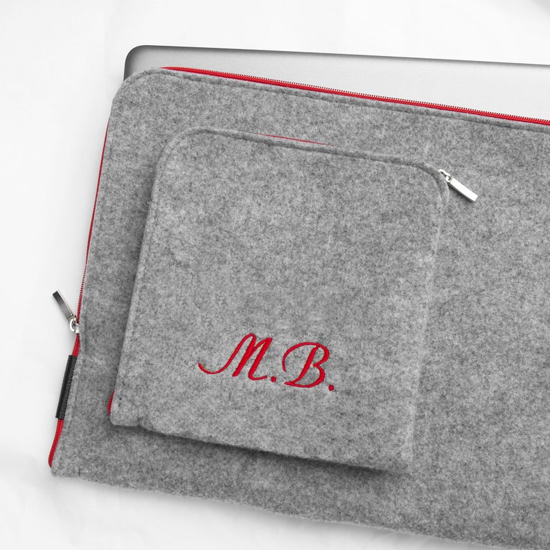MONOGRAM Personalised Laptop Sleeve Red Zipper Custom Name Monogram or Initials All sizes All MacBooks Felt Case Perfect Gift afbeelding 4