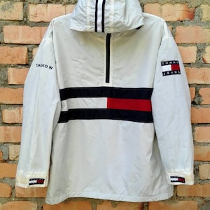 Rare!!! Tommy Hilfiger/ Tommy Jeans Jacket Hooded Big Logo Medium Size