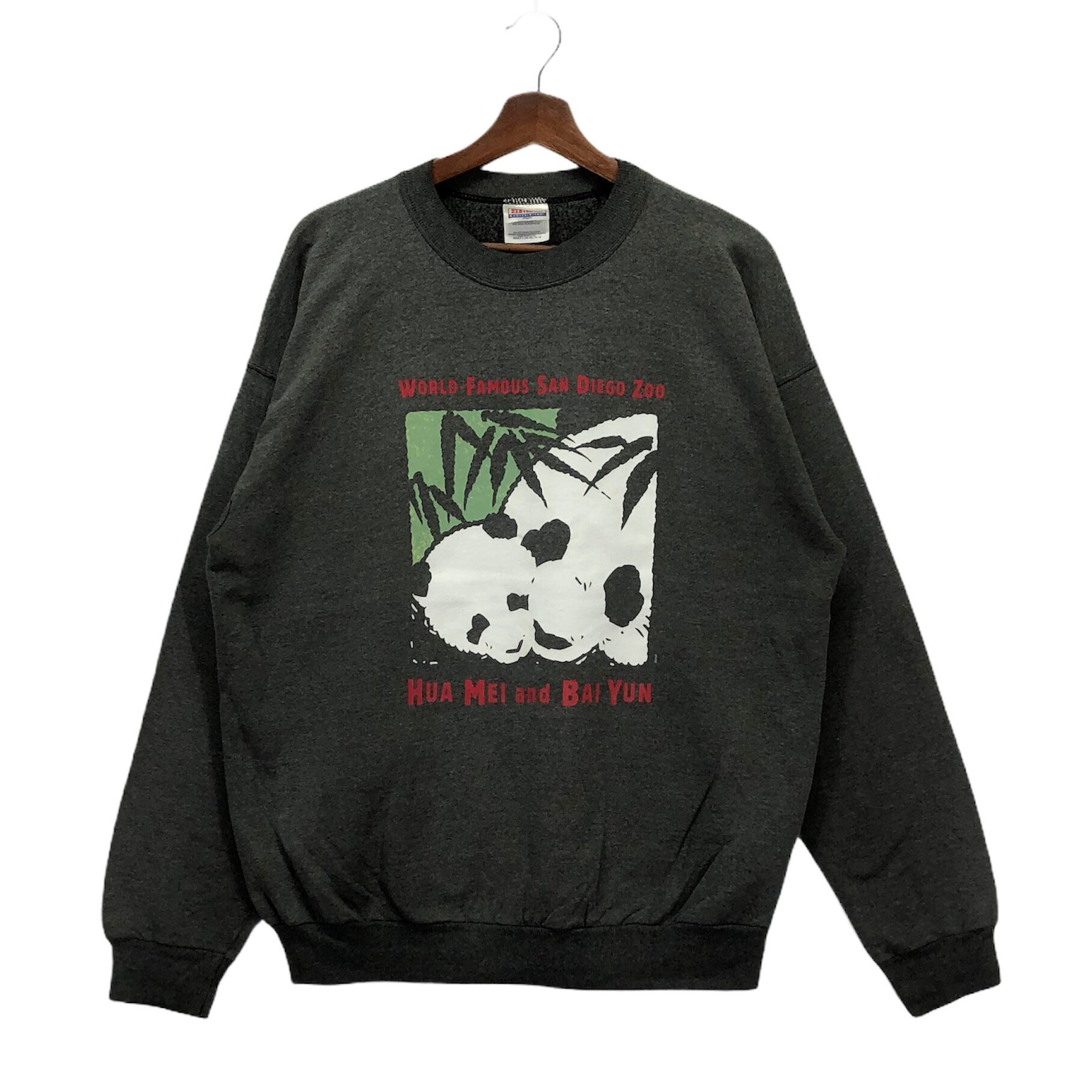Vintage 90s Sweatshirt Hua Mei and Bai Yun World Famous San Diego