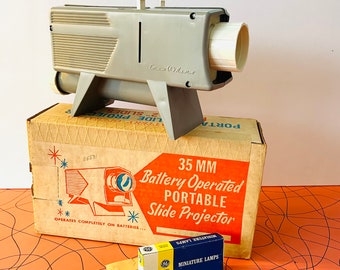 Mid Century Trav L Aire Slide Projector, Single Slide Projector, Small Portable Battery Operated Slide Projector, 35 MM Slide Projector