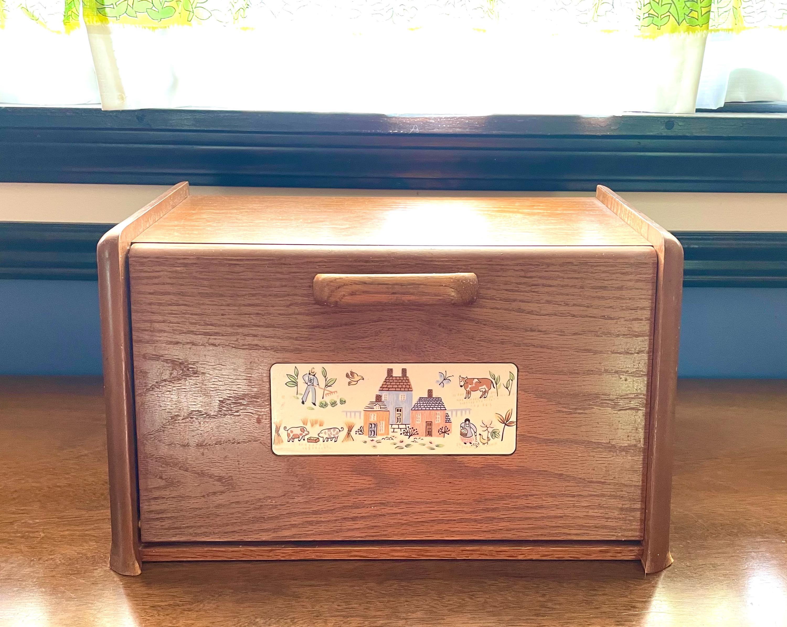 Vintage International Heartland Bread Box, Farmhouse Kitchen