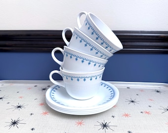 4 Corelle Snowflake Blue Cups and Saucers, Corningware Snowflake Blue Mugs & Saucers, 4 Corning Livingware Snowflake Garland Cups Saucers