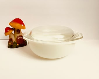 Pyrex True Opal 022 Casserole, Milk Glass Covered Casserole, 1 Quart Pyrex Opal Covered Dish, White Pyrex Covered Casserole